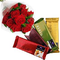 New Year Gift Delivery to Bangalore Online to Deliver 4 Cadbury Temptation Bars with 12 Red Roses Bunch