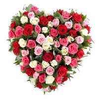 Cheap New Year Flowers to Bangalore consist of Mixed Roses Heart 40 Flowers to Bangalore India